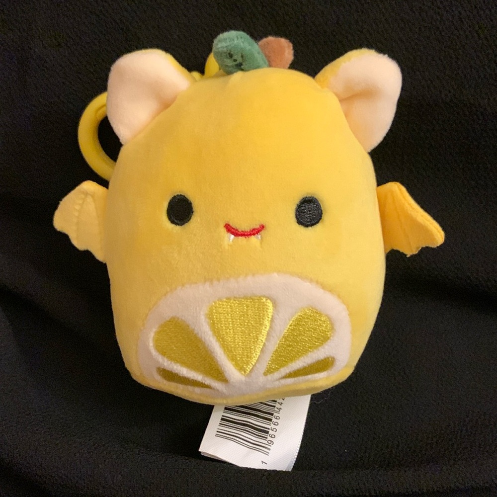 Squishmallows Yalitza Lemon Fruit Bag mini bag clip plush